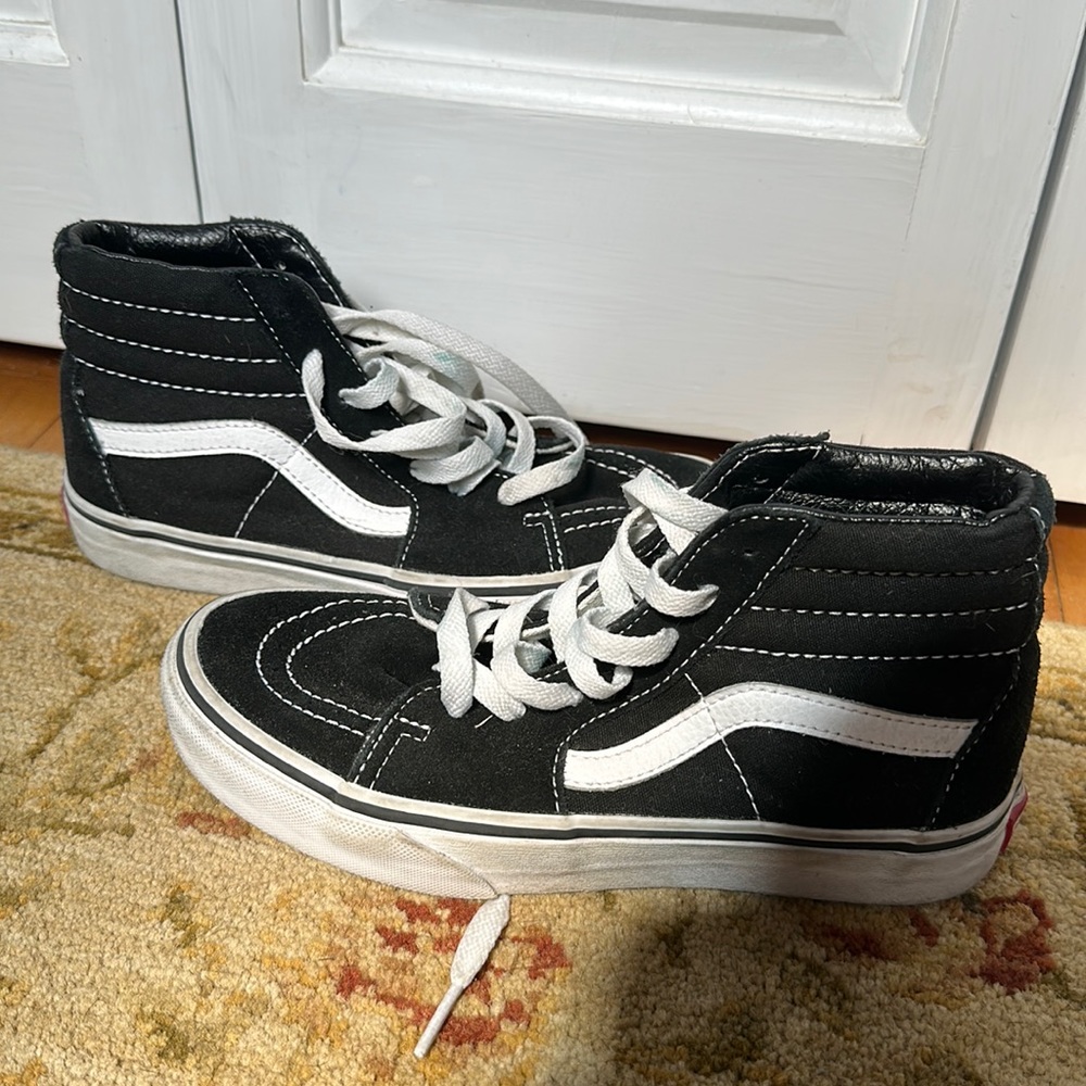Vans kids sk8-hi shoe size 3.5
